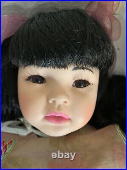 Paulines Limited Edition Wendy 22 #512/950 Porcelain Doll Black Hair COA Mint